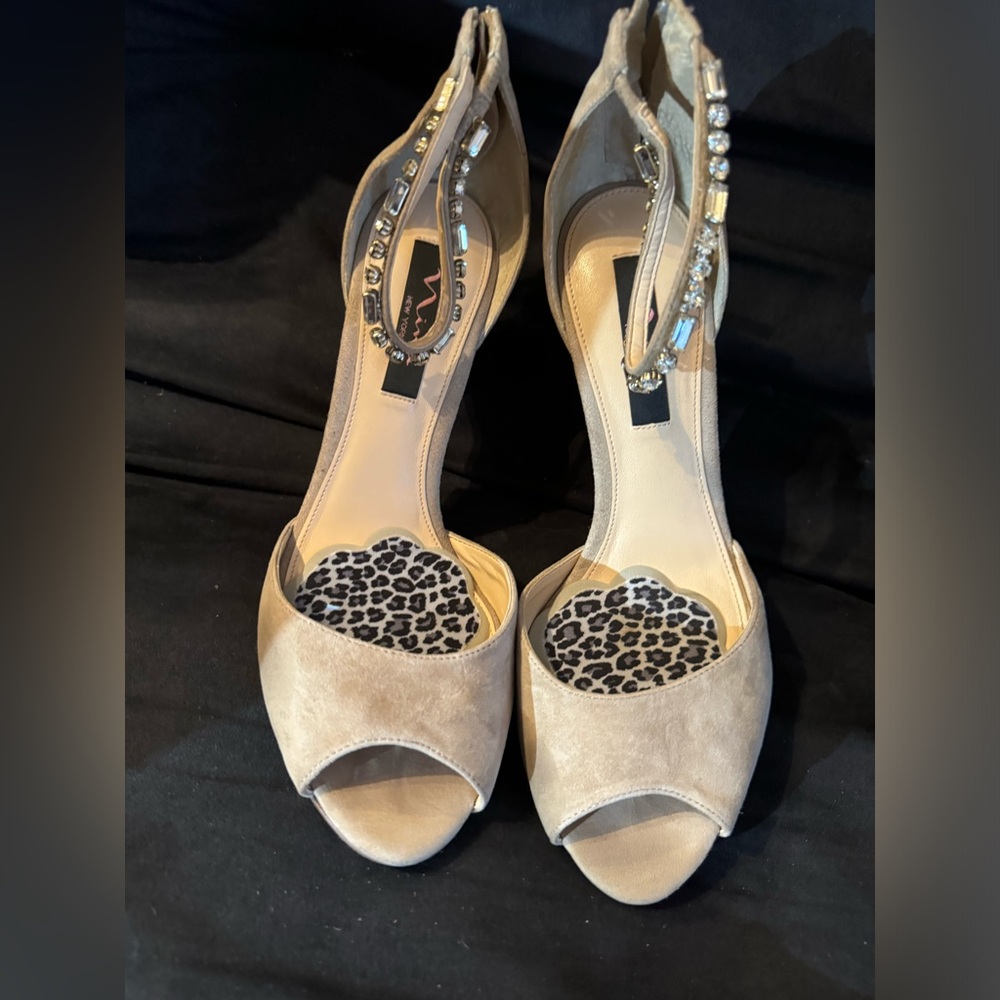 Stylist heels for a night out.